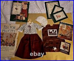 1997 Pleasant Company Felicity School Outfit with Extras