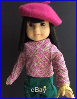 2008 American GIRL Doll IVY Julies Friend Meet Outfit withBook + Accessories