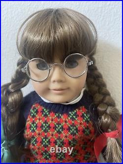 AMERICAN GIRL Molly Doll w Glasses Meet Outfit PLEASANT COMPANY