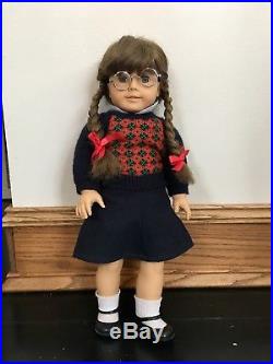 American Girl 18 Doll Molly McIntire, outfit, glasses, original box