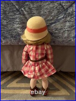 American Girl 18 Historical Kit Doll & Book with Outfit (GMF90)
