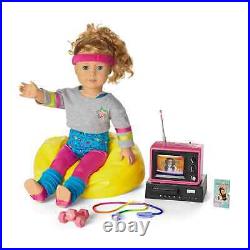 American Girl COURTNEY TV & FITNESS ACCESSORIES PLUS COURTNEY FITNESS OUTFIT