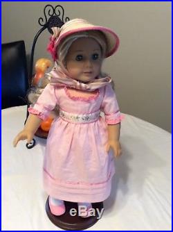 American Girl Caroline with Complete outfit. Amazing! Beautiful