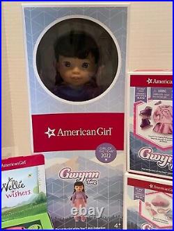 American Girl Doll Gwynn Tan Collection Acces, Skating Outfit, Pajama set