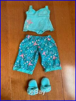 American Girl Doll Jess Lot Outfits, Pajamas Slippers Book BackPack Accessories