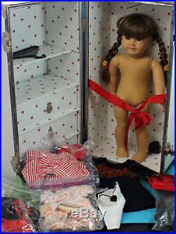 American Girl Doll, Molly's Trunk with Outfits & Extras Pleasant Company, witho bo