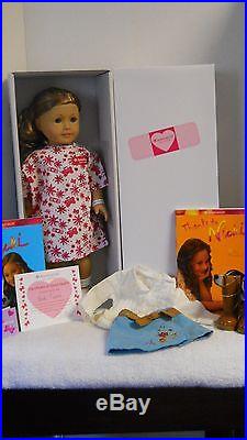 American Girl Doll Nicki Fleming with BRAND NEW HEAD + Meet Outfit & Two Books