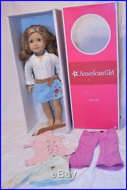 American Girl Doll Nikki, Girl of the Year 2017 + riding outfit, original outfit
