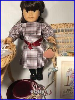 American Girl Doll PC Samantha, lot with outfits & Accessories