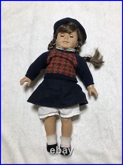 American Girl Doll Pleasant Company Molly McIntire with Outfit