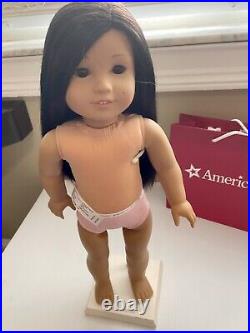 American Girl Doll Z Yang With Camera Ready Outfit, Pet & Sightseeing Outfit
