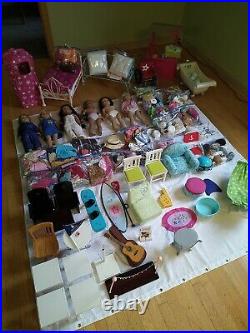 American Girl Dolls Lot Of 6 Different Dolls With Hundreds Of Accessories
