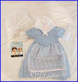 American Girl Elizabeth Doll, Retired, With 4 Outfits And Original Packaging