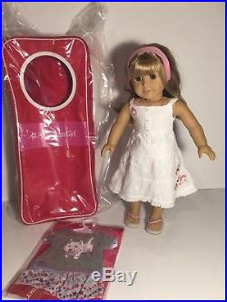 American Girl Gwen Doll Extra New Outfit & Doll Carrier Lot Very Nice