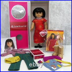 American Girl IVY DOLL + NEW YEARS EVE + MEET OUTFIT + ACCESSORIES Earrings Book