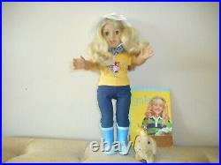 American Girl Lanie Doll With Book/bunny/bucket Hat Dressed In Nature Outfit