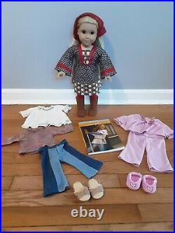 American Girl Pleasant Company Julie with Calico Outfit, Book, PJs, & Partial Meet