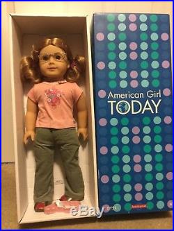 American Girl Today Doll Pleasant Company GT21 with Outfit & Glasses New In Box