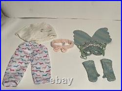 American Girl Truly me #22 with 30+ Clothing, Accessories, Closet. Excellent