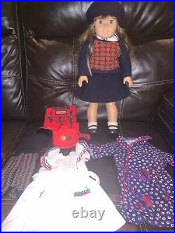 American Girl Vintage Original Molly McIntire with Big Lot of Outfits/Accessories