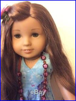 American girl KANANI GOTY 2011 In Meet Outfit