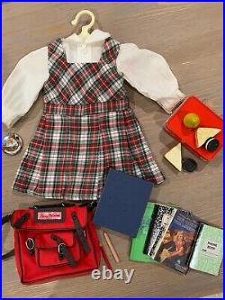 American girl doll Pleasant Company Molly lot Retired COLLECTION