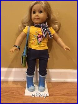 Lanie 2010 doll of the year American Girl Doll with bunny LuLu and 2 outfit sets