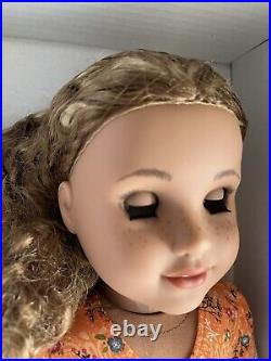 NIB American Girl 18 Doll Evette Medium Skin Curly Carmel Hair Gray Eyes WBU