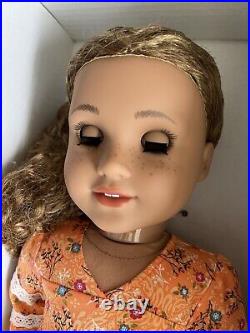 NIB American Girl 18 Doll Evette Medium Skin Curly Carmel Hair Gray Eyes WBU