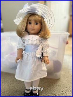 Nellie American Girl Doll w Meet Outfit 18