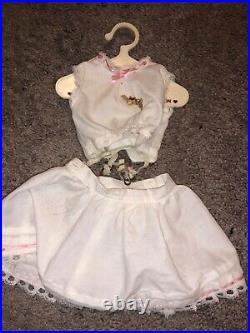 Pleasant Company Original American Girl Samantha & Molly Dolls withtrunk &outfits