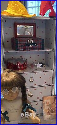 Pleasant Company Signed Molly #214- American Girl dolls, Trunk, Outfits, 1986