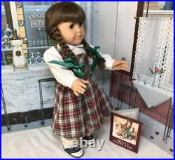 Pleasant Company/american Girl 18 Molly Doll/ Wears School Outfit